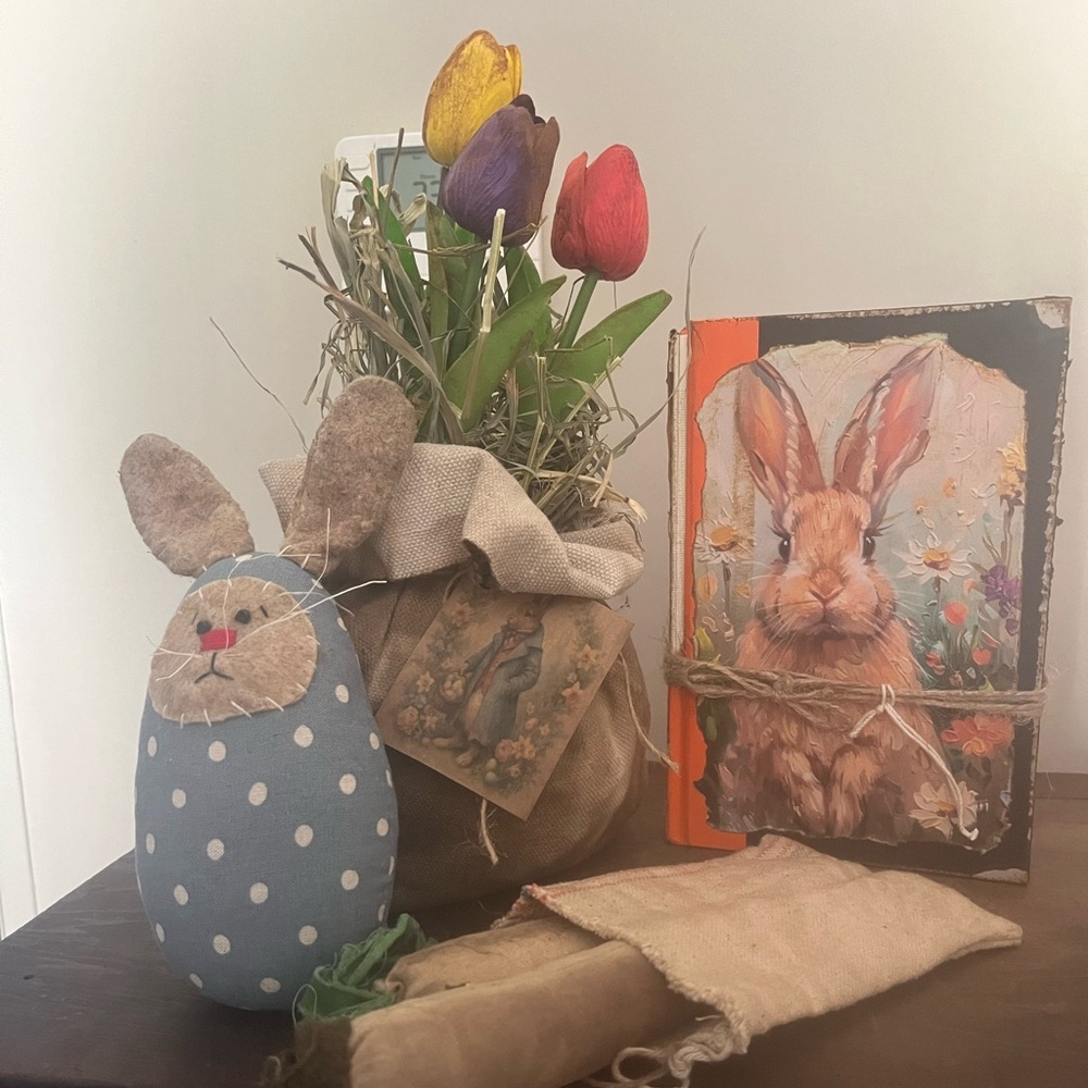 Primitive Easter vignette